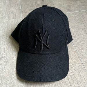 ‘47 Black Yankee Adjustable Velcro Hat